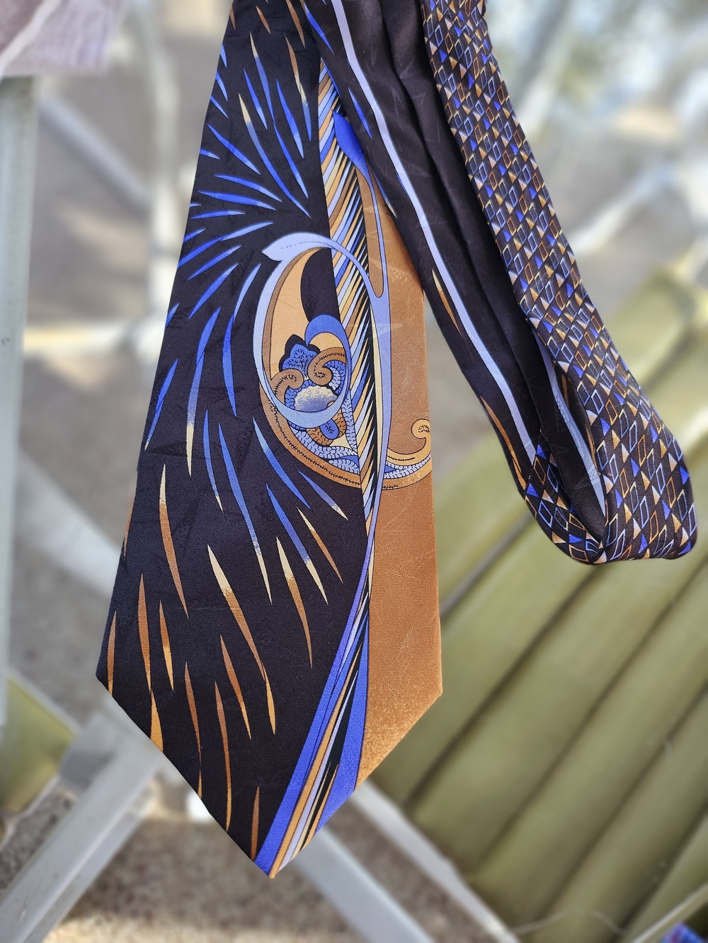 Vitliano Italy Men's Black Silk Tie Blue Brown Purple Geometric Pattern